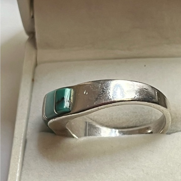 Vintage Sterling Silver and Turquoise Women's Ring - Picture 8 of 13